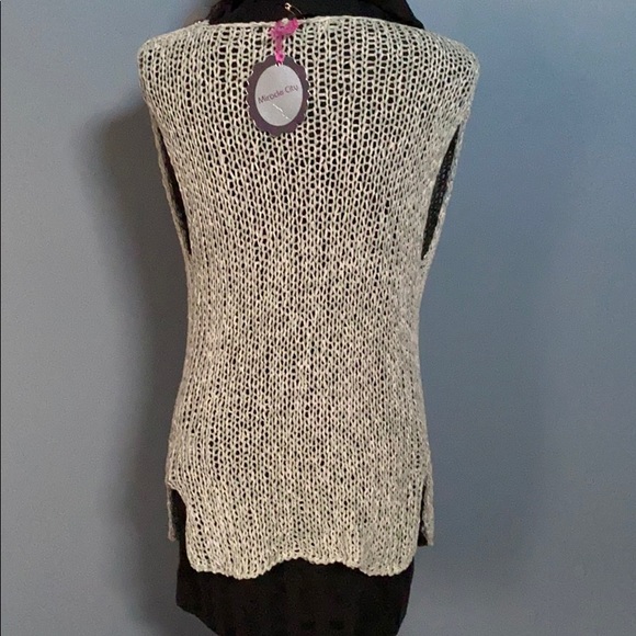 Pistachio green sleeveless sweater tunic - Picture 2 of 4